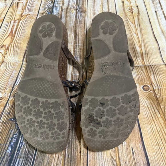Aetrex Brown and Black Braided Sandals Womens Size 10 - Picture 4 of 4